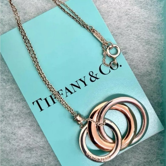 Tiffany 1837 Interlocking Circle Necklace,925 and Rubedo - Picture 4 of 9